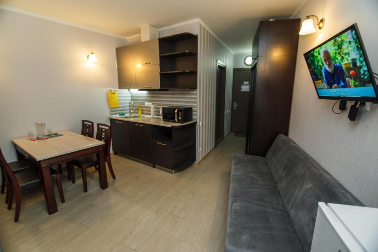 Appartement Rezal Plaza Batoumi Extérieur photo