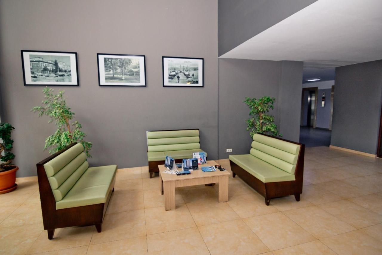 Appartement Rezal Plaza Batoumi Extérieur photo