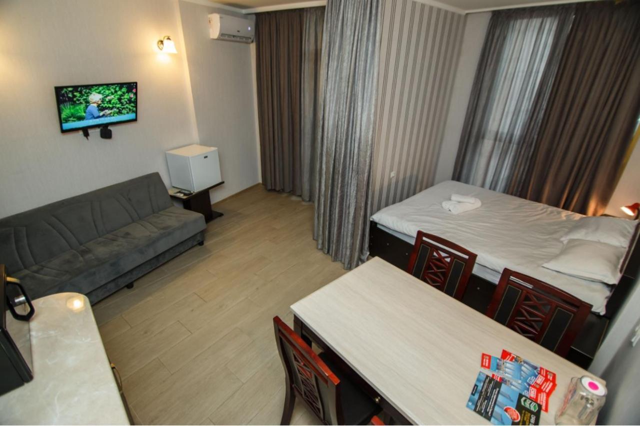 Appartement Rezal Plaza Batoumi Extérieur photo